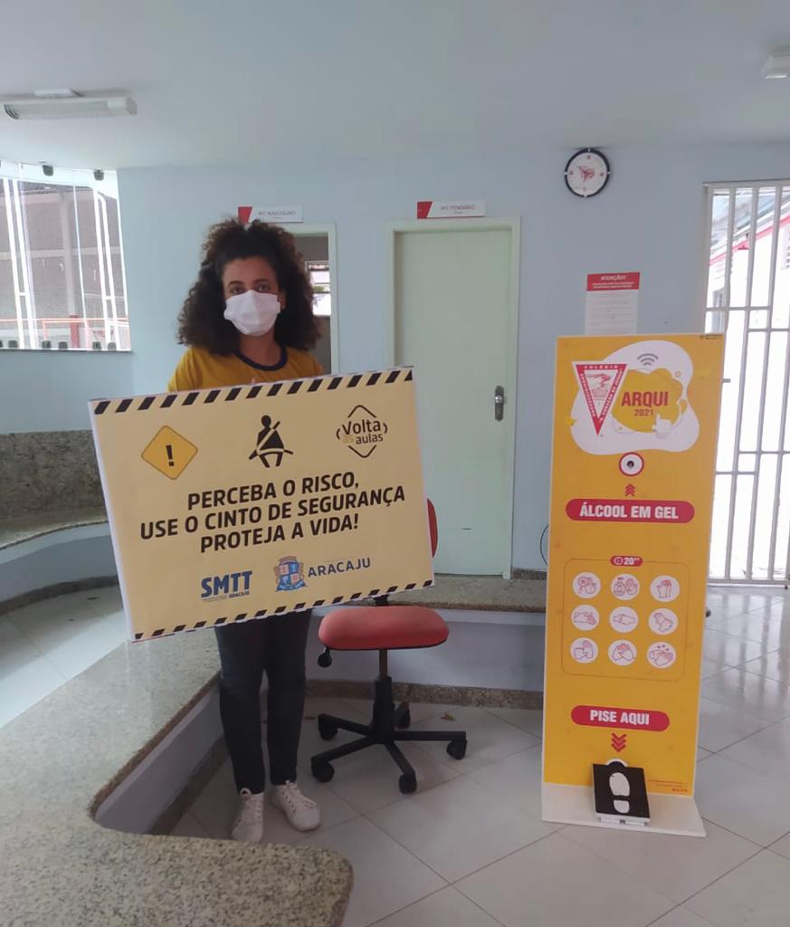 SMTT promove ações de educação para o trânsito durante volta às aulas em Aracaju - SMTT Aracaju